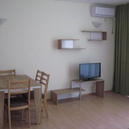 Апартаменти Кралеви В Шато Ахелой Extérieur photo